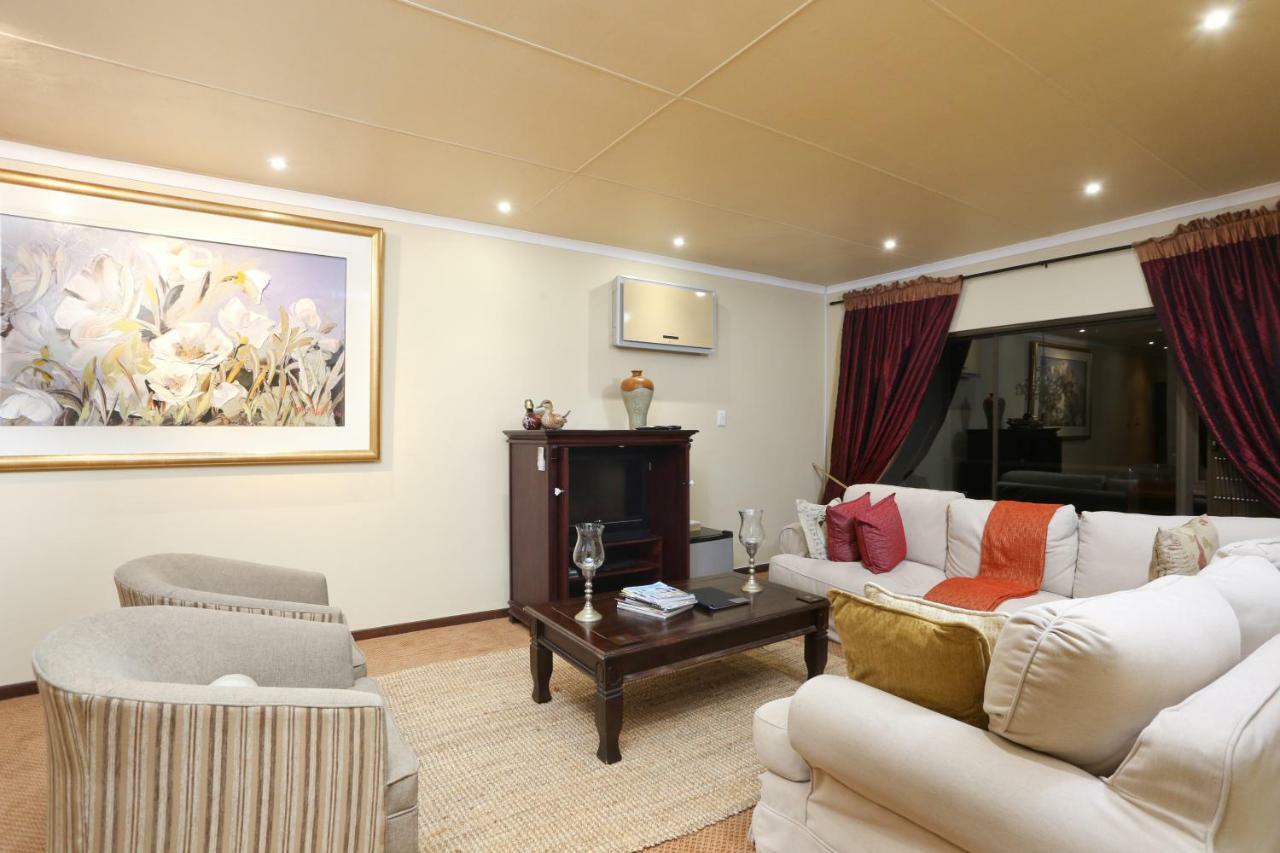 Shangri-La Manor (Adults Only) Hoekwil Экстерьер фото